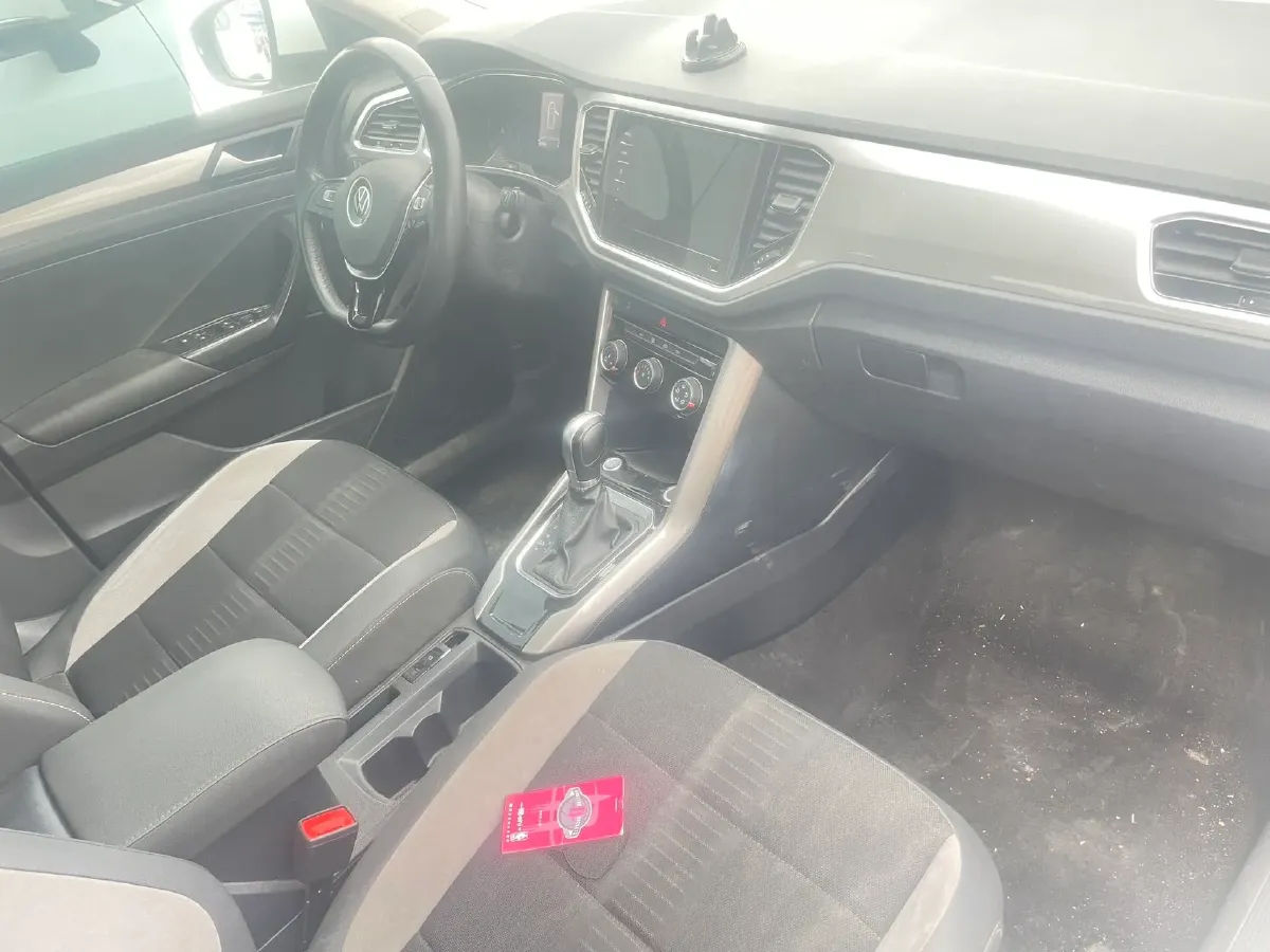 2022 Volkswagen T-Roc 1.4T 150HP L4 7DCT,autocango,china used car exporter,china ev exporter,chinese used car exporter,chinese used ev exporter