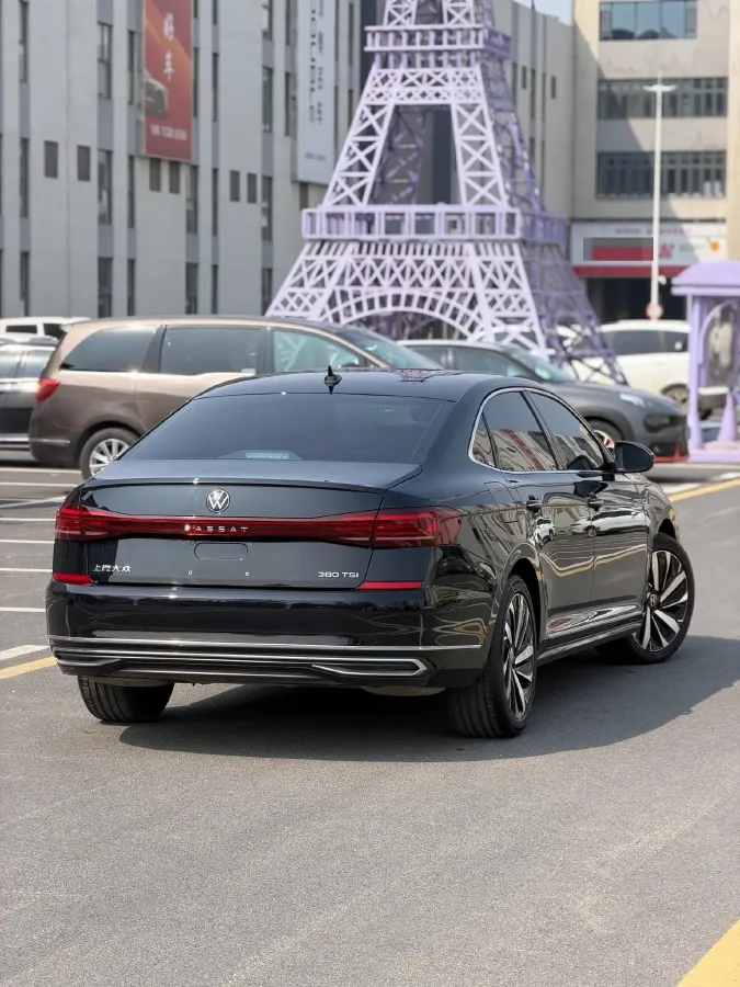 2024 Volkswagen Passat 2.0T 220HP L4 7DCT,autocango,china used car exporter,china ev exporter,chinese used car exporter,chinese used ev exporter
