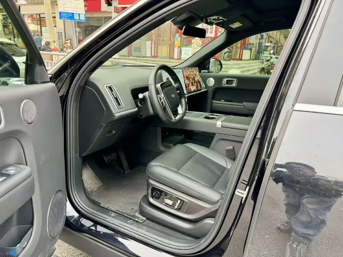 2024 Li L9 Range Extended 154HP REEV 52.3KWH,autocango,china used car exporter,china ev exporter,chinese used car exporter,chinese used ev exporter