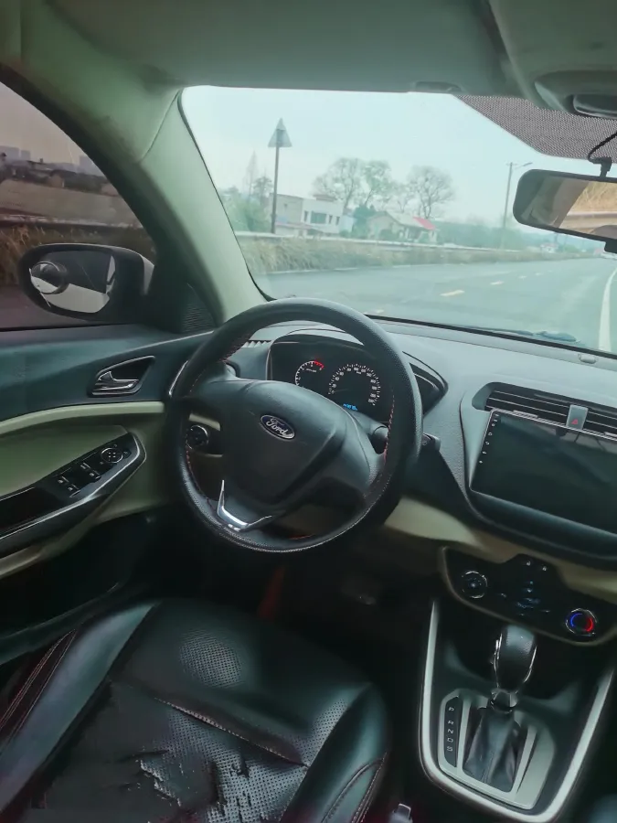 2017 Ford Escort 1.5L 113HP L4 6AT,autocango,china used car exporter,china ev exporter,chinese used car exporter,chinese used ev exporter