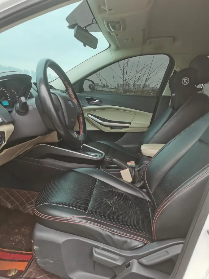 2017 Ford Escort 1.5L 113HP L4 6AT,autocango,china used car exporter,china ev exporter,chinese used car exporter,chinese used ev exporter