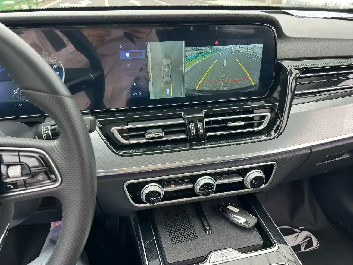 2023 HongQi HS5 2.0T 252HP L4 8AT,autocango,china used car exporter,china ev exporter,chinese used car exporter,chinese used ev exporter