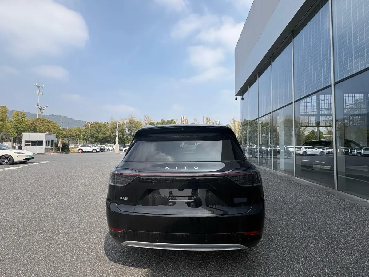 2024 AITO AITO M9 1.5T 152HP L4 REEV 42KWH,autocango,china used car exporter,china ev exporter,chinese used car exporter,chinese used ev exporter