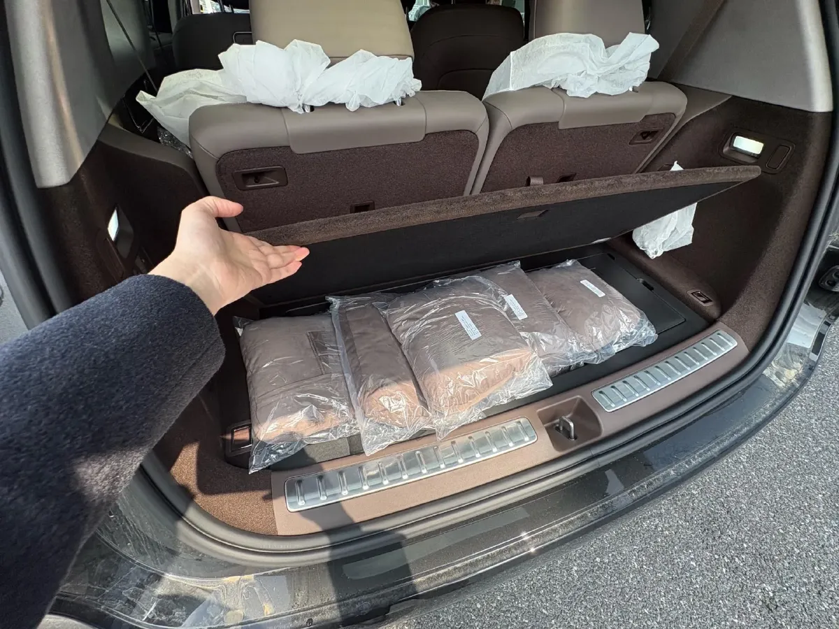 2024 AITO AITO M9 1.5T 152HP L4 REEV 42KWH,autocango,china used car exporter,china ev exporter,chinese used car exporter,chinese used ev exporter