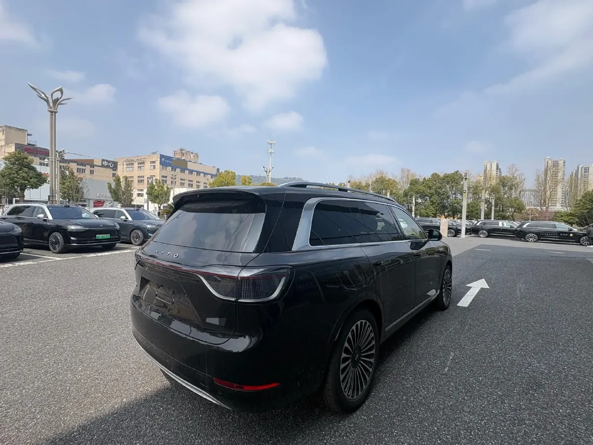 2024 AITO AITO M9 1.5T 152HP L4 REEV 42KWH,autocango,china used car exporter,china ev exporter,chinese used car exporter,chinese used ev exporter