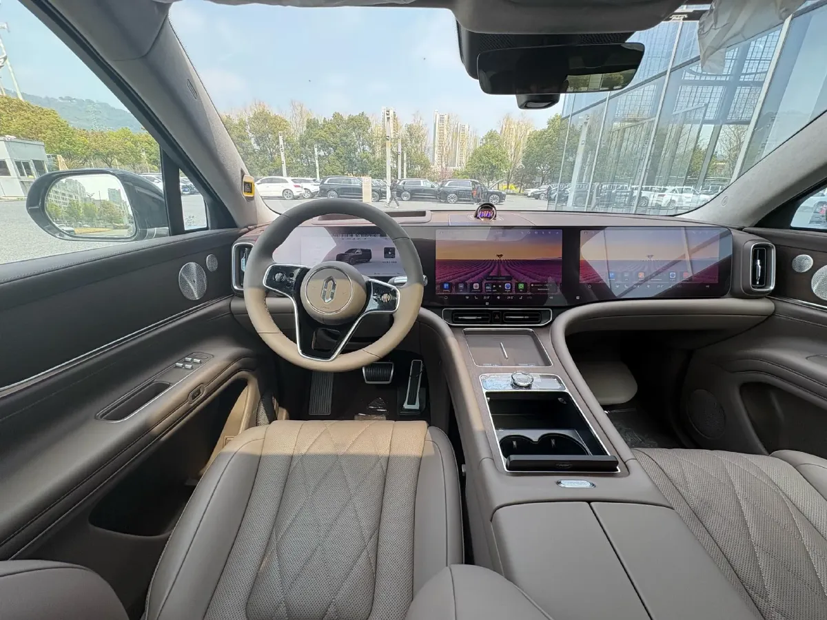 2024 AITO AITO M9 1.5T 152HP L4 REEV 42KWH,autocango,china used car exporter,china ev exporter,chinese used car exporter,chinese used ev exporter