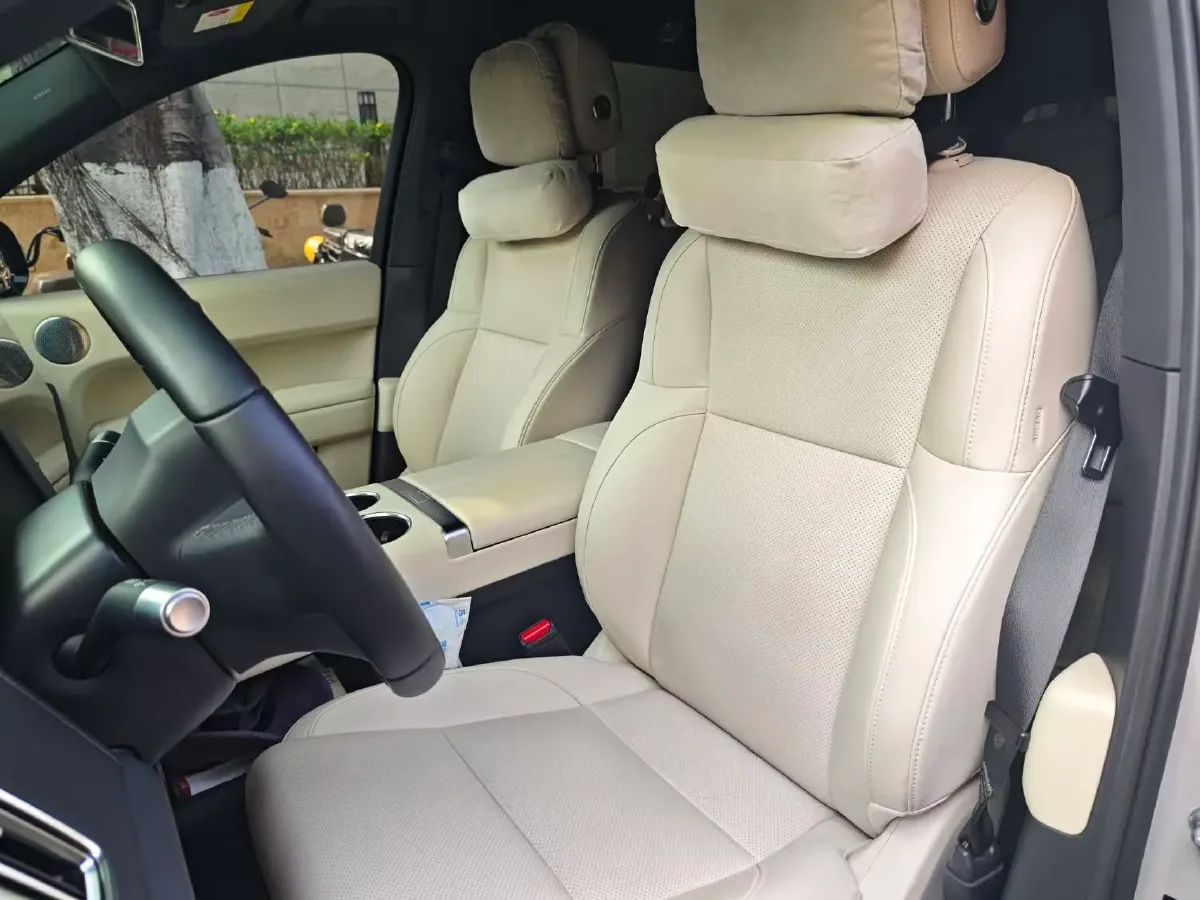 2024 Li L6 Range Extended 154HP L4 REEV 36.8KWH,autocango,china used car exporter,china ev exporter,chinese used car exporter,chinese used ev exporter