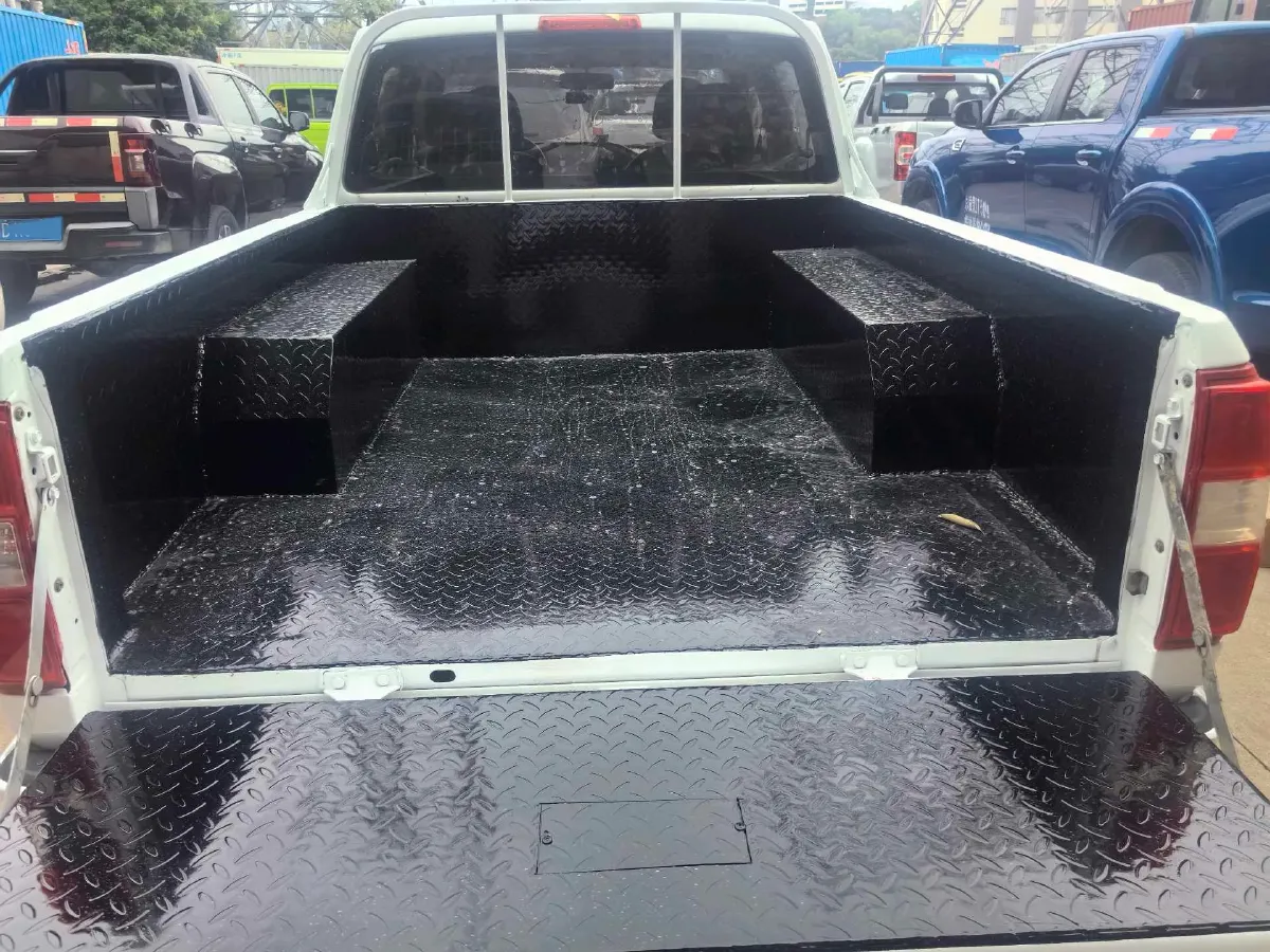 2021 Dongfeng RuiQi 2.4L 158HP L4 5MT,autocango,china used car exporter,china ev exporter,chinese used car exporter,chinese used ev exporter