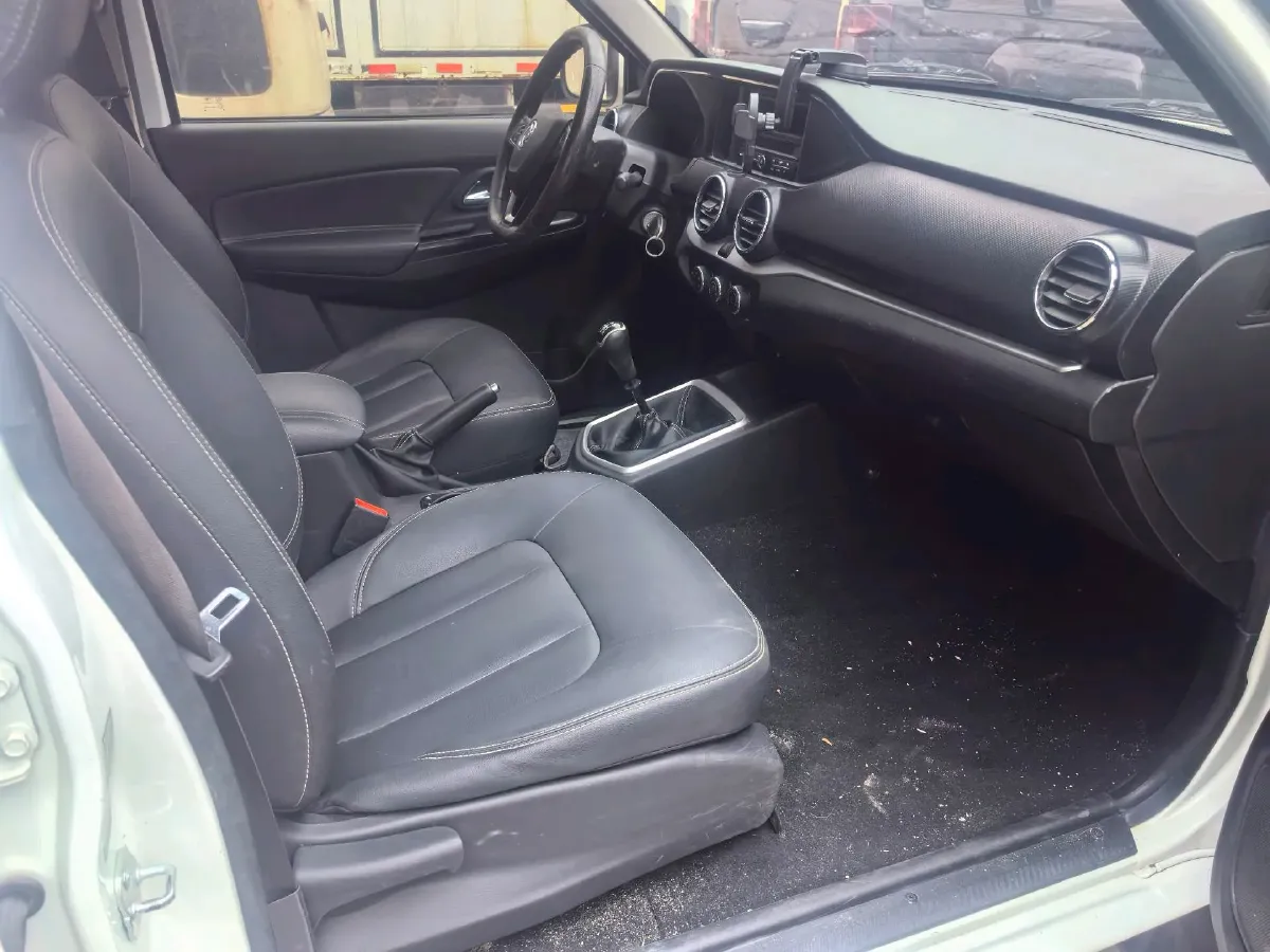 2021 Dongfeng RuiQi 2.4L 158HP L4 5MT,autocango,china used car exporter,china ev exporter,chinese used car exporter,chinese used ev exporter