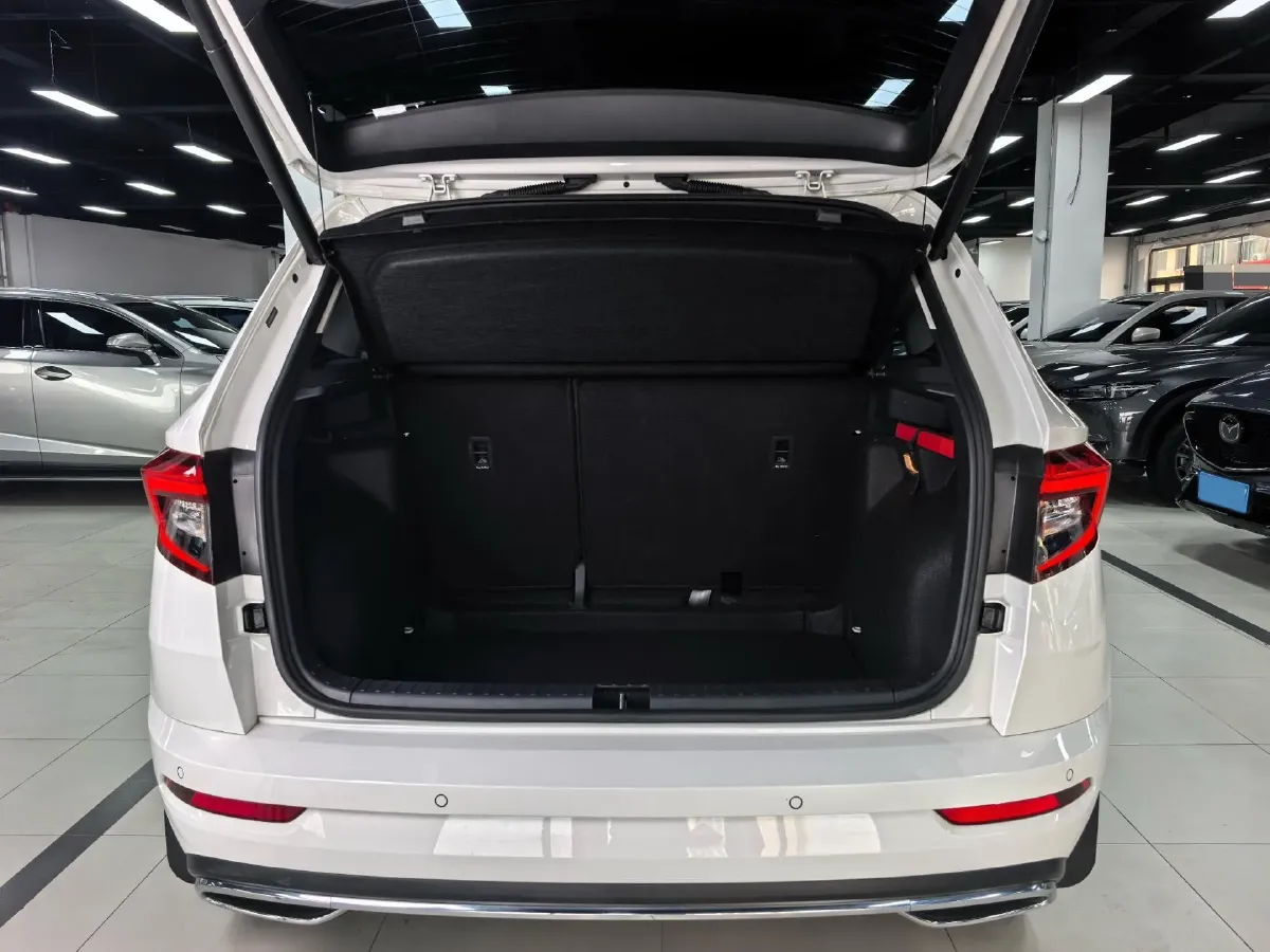 2022 Skoda Karoq 1.4T 150HP L4 7DCT,autocango,china used car exporter,china ev exporter,chinese used car exporter,chinese used ev exporter