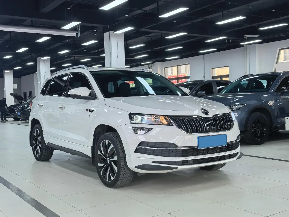 2022 Skoda Karoq 1.4T 150HP L4 7DCT,autocango,china used car exporter,china ev exporter,chinese used car exporter,chinese used ev exporter
