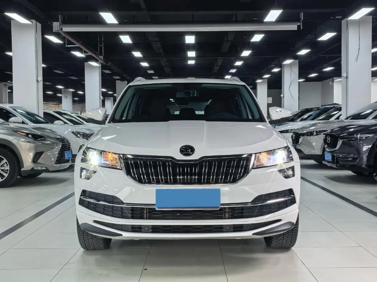 2022 Skoda Karoq 1.4T 150HP L4 7DCT,autocango,china used car exporter,china ev exporter,chinese used car exporter,chinese used ev exporter