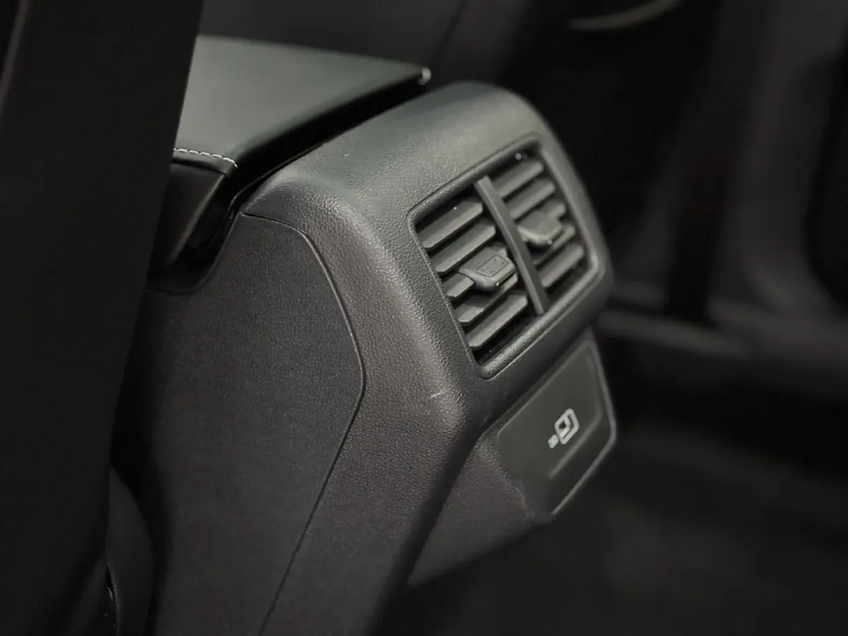 2022 Jetta VS7 1.4T 150HP L4 6AT,autocango,china used car exporter,china ev exporter,chinese used car exporter,chinese used ev exporter