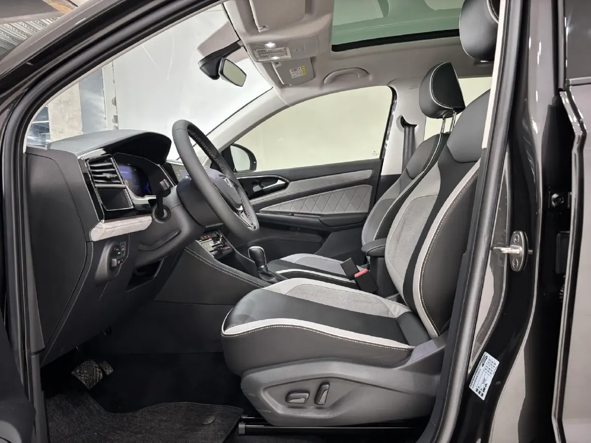 2022 Jetta VS7 1.4T 150HP L4 6AT,autocango,china used car exporter,china ev exporter,chinese used car exporter,chinese used ev exporter