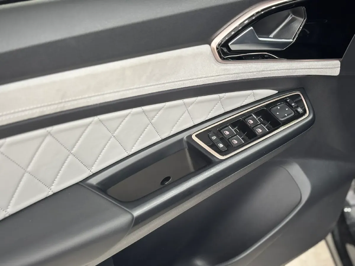 2022 Jetta VS7 1.4T 150HP L4 6AT,autocango,china used car exporter,china ev exporter,chinese used car exporter,chinese used ev exporter