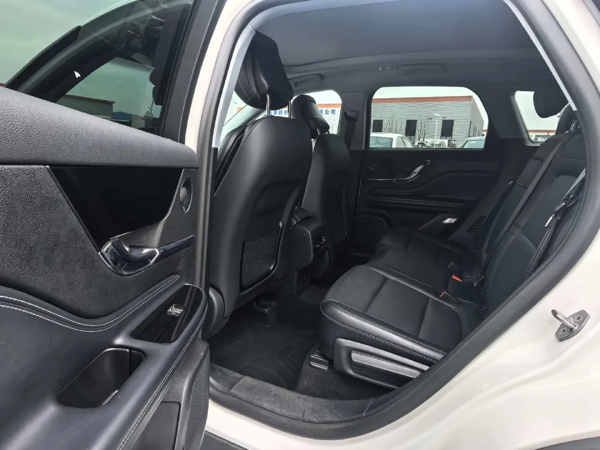 2021 Lincoln Corsair 2.0T 245HP L4 8AT,autocango,china used car exporter,china ev exporter,chinese used car exporter,chinese used ev exporter