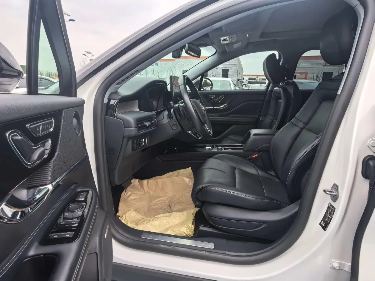 2021 Lincoln Corsair 2.0T 245HP L4 8AT,autocango,china used car exporter,china ev exporter,chinese used car exporter,chinese used ev exporter