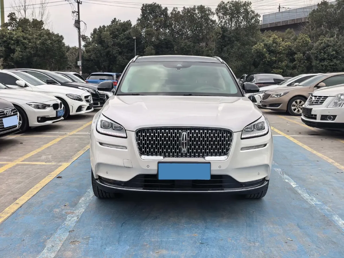 2021 Lincoln Corsair 2.0T 245HP L4 8AT,autocango,china used car exporter,china ev exporter,chinese used car exporter,chinese used ev exporter