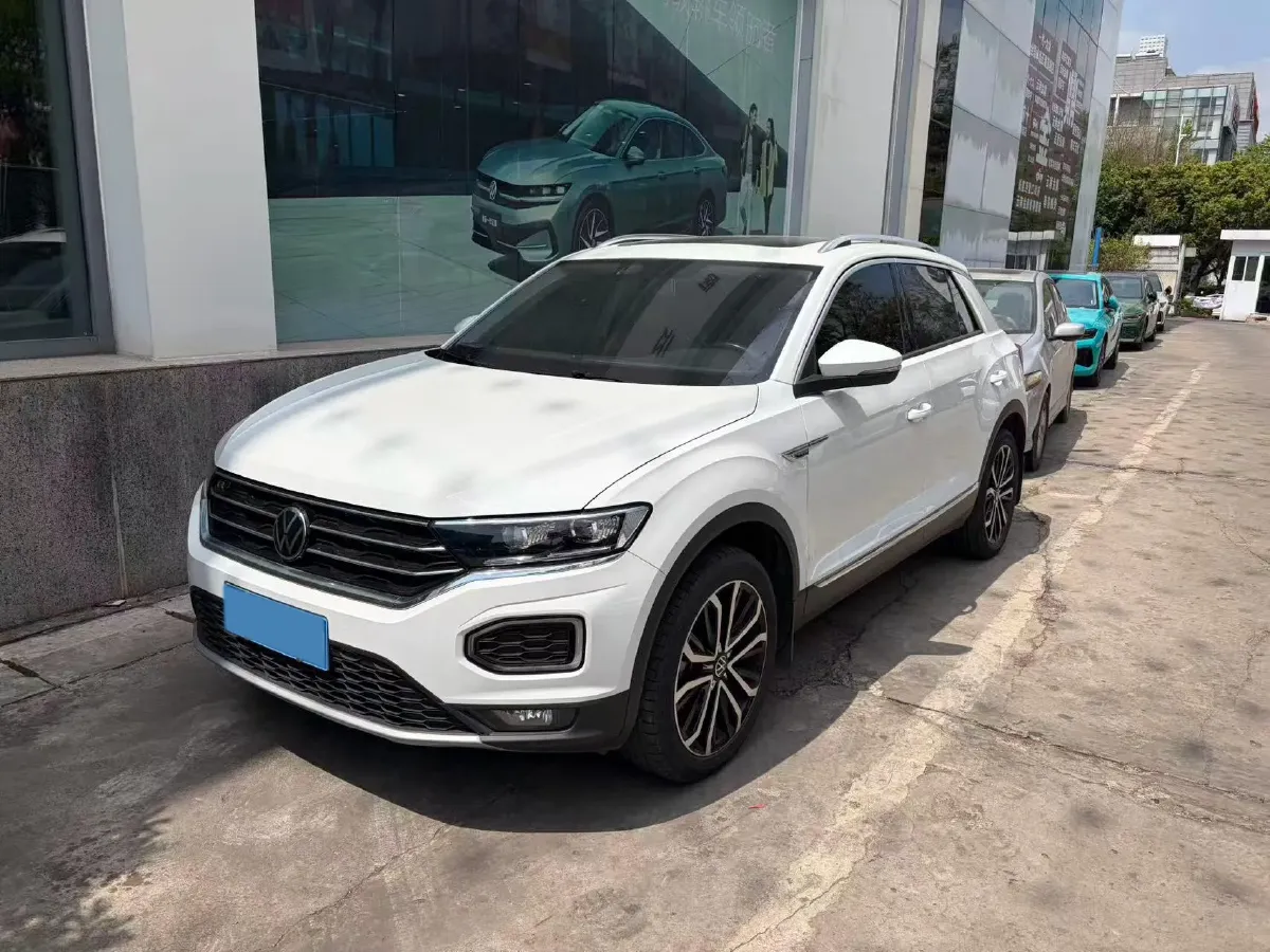 2022 Volkswagen T-Roc 1.4T 150HP L4 7DCT,autocango,china used car exporter,china ev exporter,chinese used car exporter,chinese used ev exporter