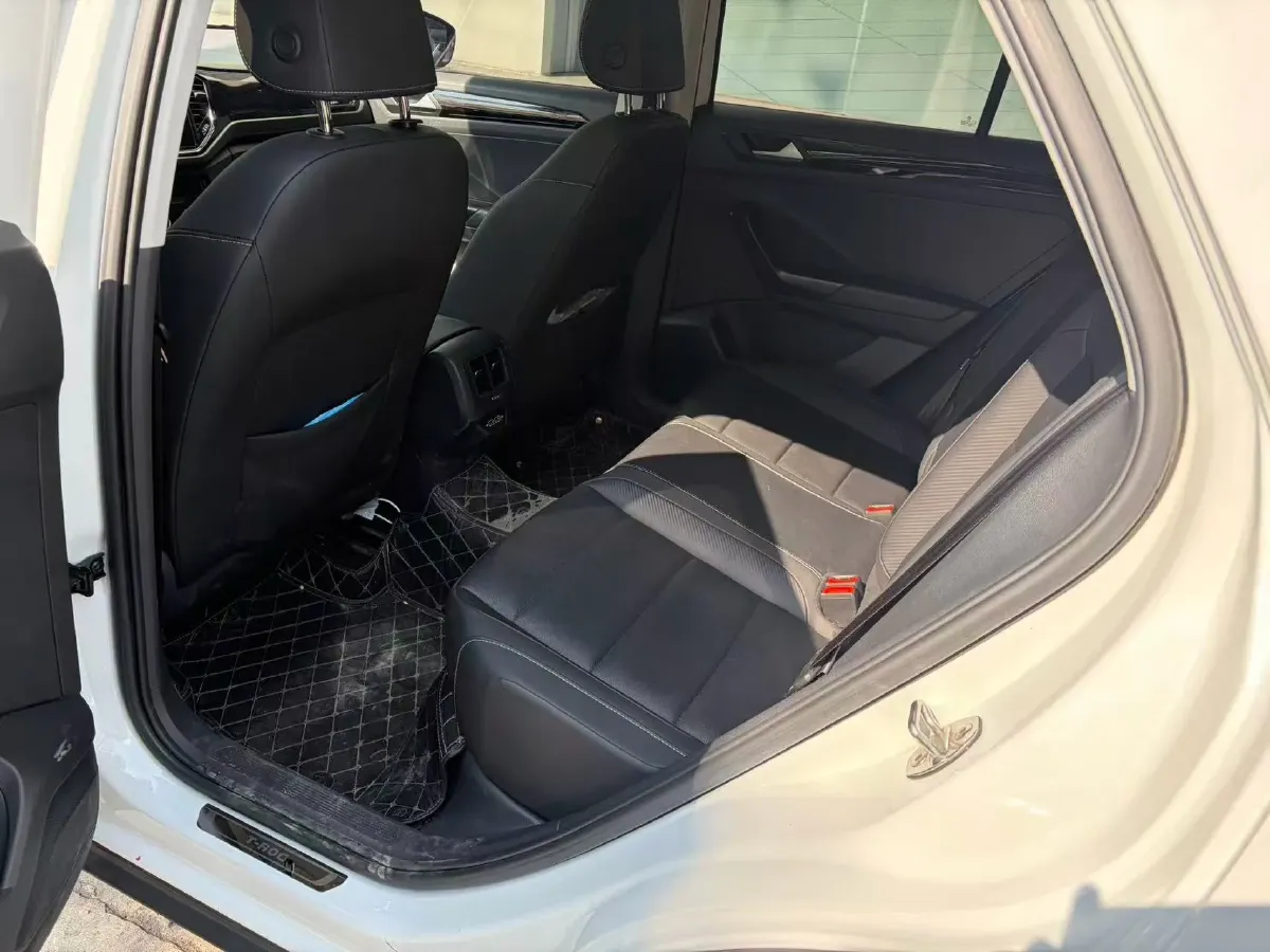 2022 Volkswagen T-Roc 1.4T 150HP L4 7DCT,autocango,china used car exporter,china ev exporter,chinese used car exporter,chinese used ev exporter