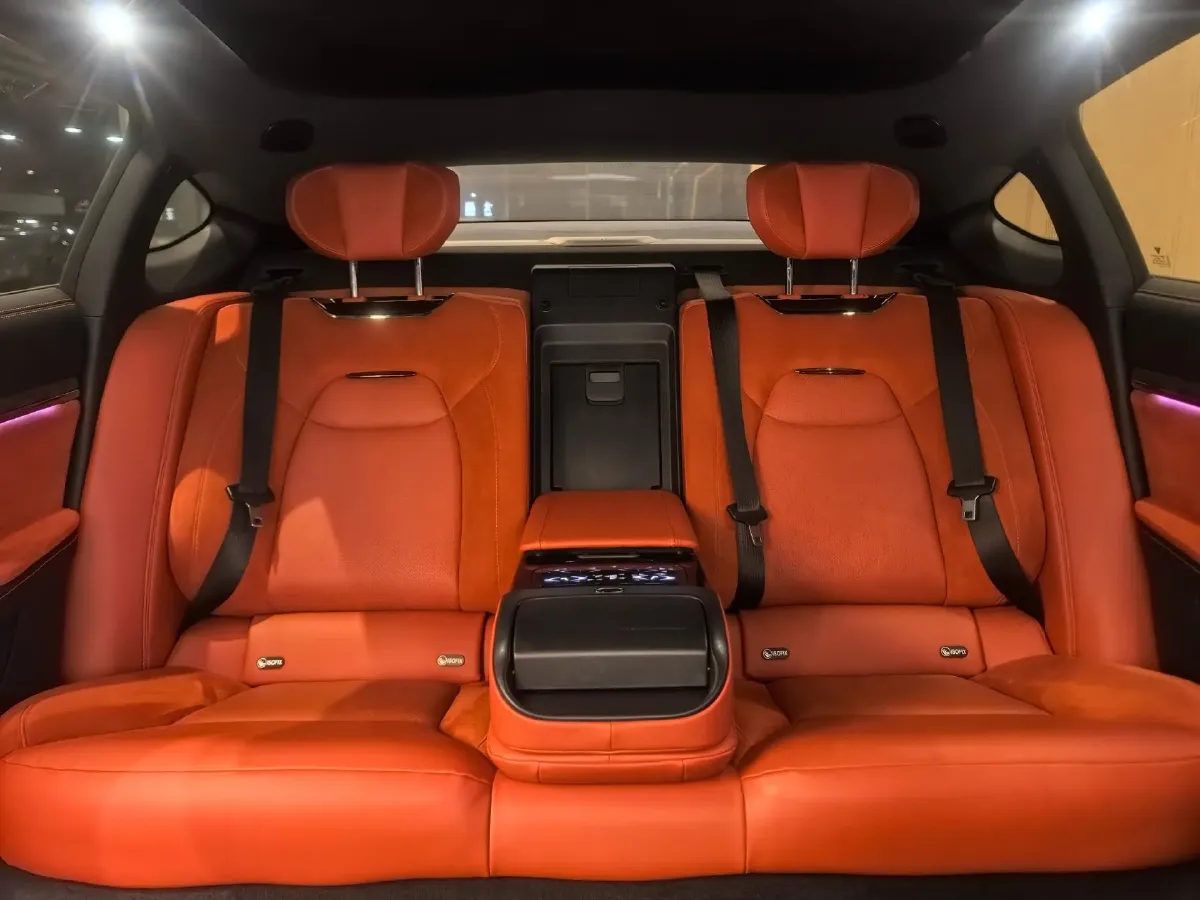 2022 Jeep Grand Commander 2.0T 234HP L4 9AT,autocango,china used car exporter,china ev exporter,chinese used car exporter,chinese used ev exporter