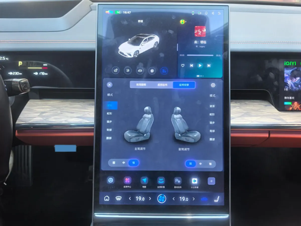 2022 Jeep Grand Commander 2.0T 234HP L4 9AT,autocango,china used car exporter,china ev exporter,chinese used car exporter,chinese used ev exporter