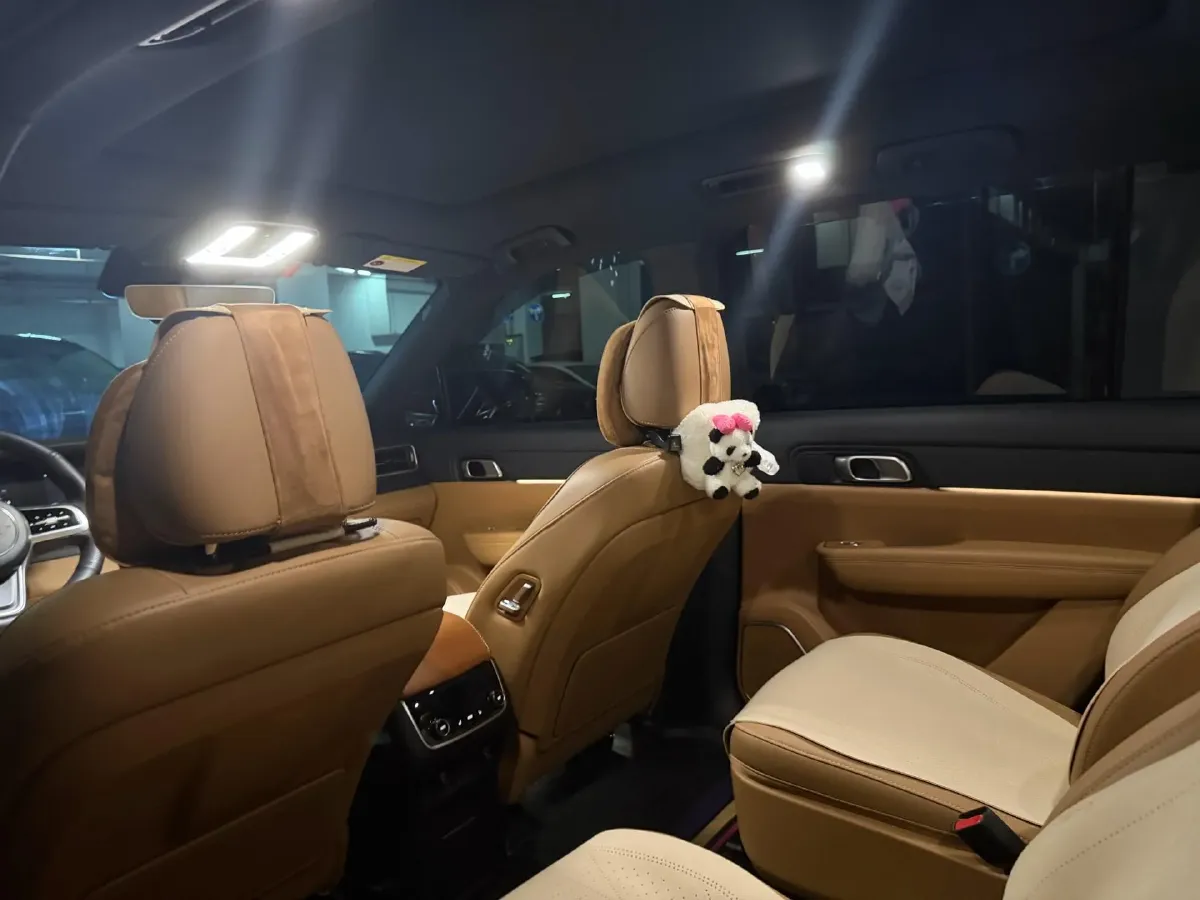 2021 Li ONE Range Extended 131HP REEV 40.5KWH,autocango,china used car exporter,china ev exporter,chinese used car exporter,chinese used ev exporter