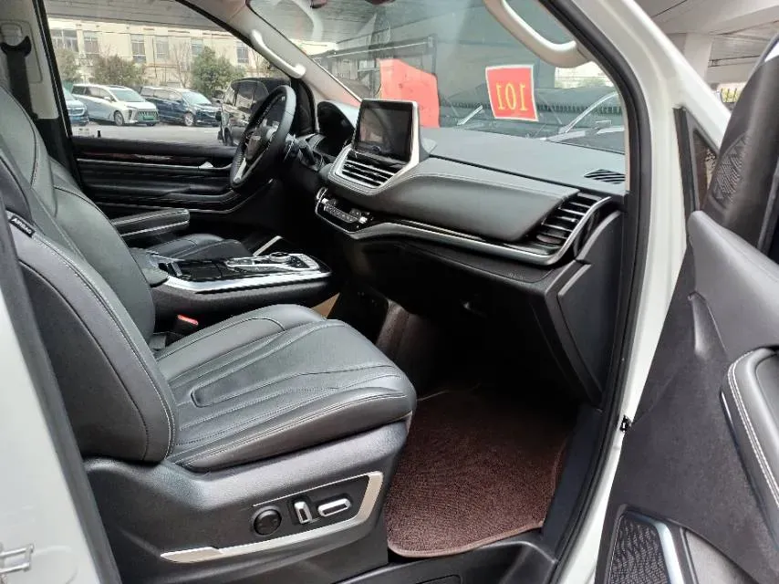 2021 MAXUS G20 2.0T 224HP L4 8AT,autocango,china used car exporter,china ev exporter,chinese used car exporter,chinese used ev exporter