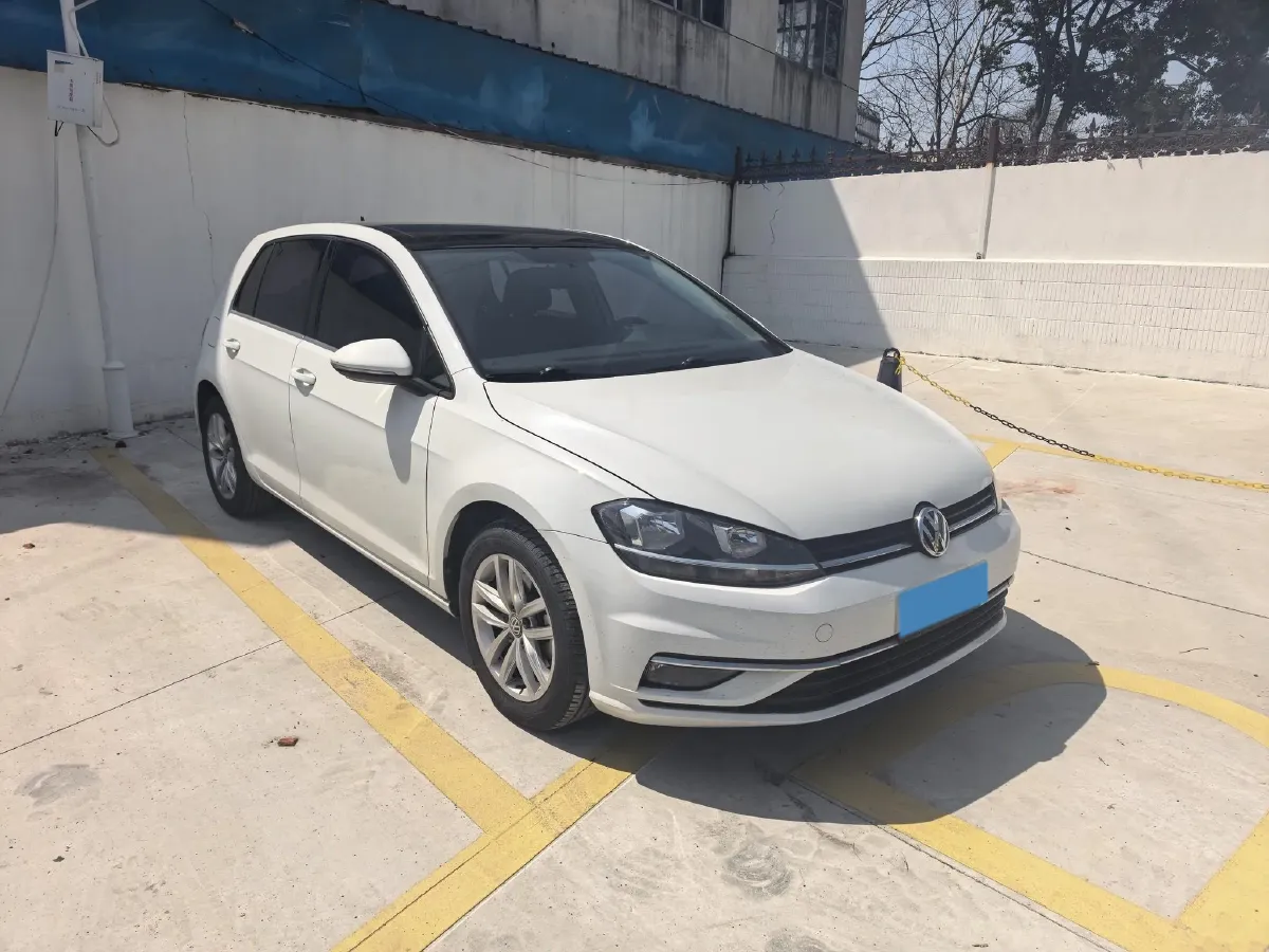 2019 Volkswagen Golf 1.6L 110HP L4 6AT,autocango,china used car exporter,china ev exporter,chinese used car exporter,chinese used ev exporter