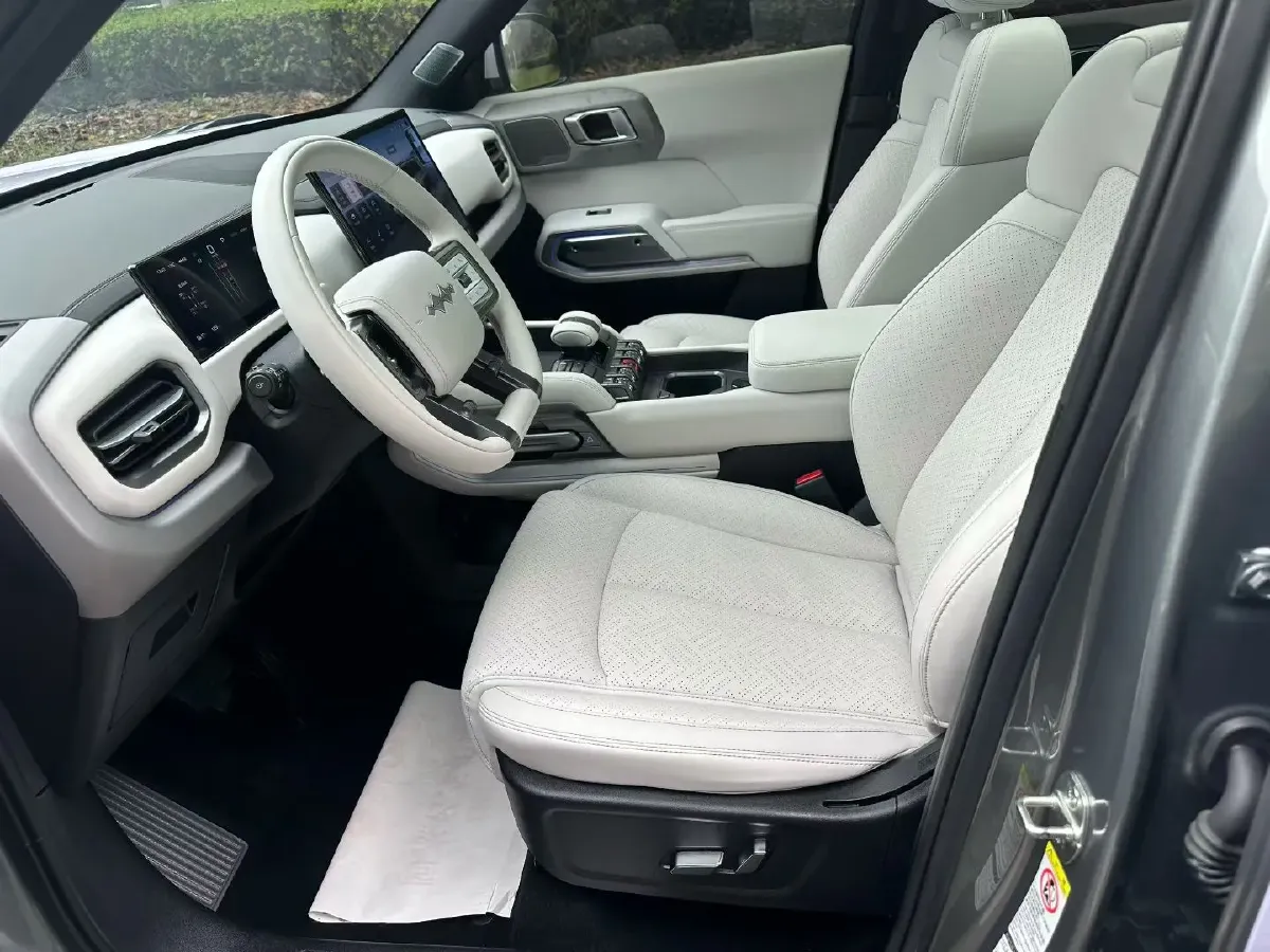 2025 FangChengBao Tai 3 BEV,autocango,china used car exporter,china ev exporter,chinese used car exporter,chinese used ev exporter