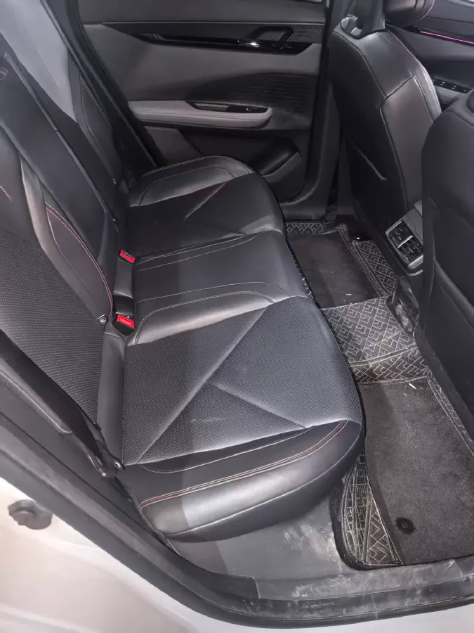 2022 ChangAn UNI-V 1.5T 188HP L4 7DCT,autocango,china used car exporter,china ev exporter,chinese used car exporter,chinese used ev exporter