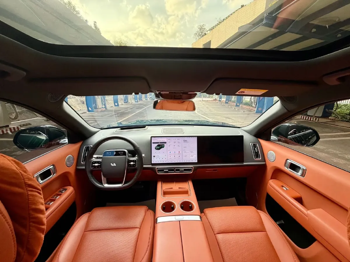 2024 Volvo S60 2.0T 197HP L4 7DCT,autocango,china used car exporter,china ev exporter,chinese used car exporter,chinese used ev exporter