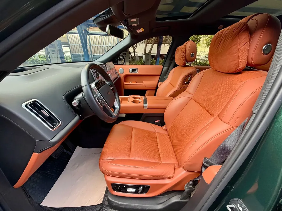 2024 Volvo S60 2.0T 197HP L4 7DCT,autocango,china used car exporter,china ev exporter,chinese used car exporter,chinese used ev exporter