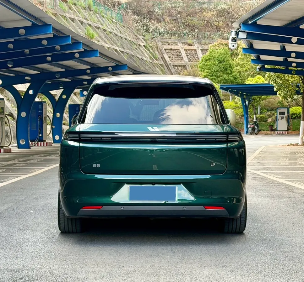 2024 Volvo S60 2.0T 197HP L4 7DCT,autocango,china used car exporter,china ev exporter,chinese used car exporter,chinese used ev exporter