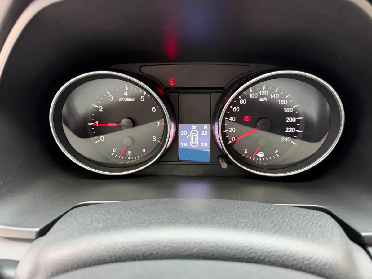 2021 Haval M6 1.5T 150HP L4 7DCT,autocango,china used car exporter,china ev exporter,chinese used car exporter,chinese used ev exporter