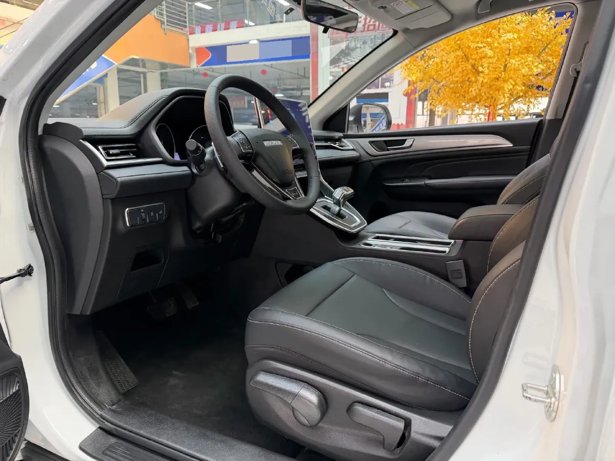 2021 Haval M6 1.5T 150HP L4 7DCT,autocango,china used car exporter,china ev exporter,chinese used car exporter,chinese used ev exporter