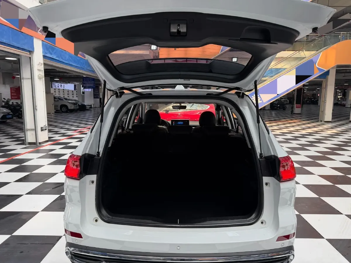 2021 Haval M6 1.5T 150HP L4 7DCT,autocango,china used car exporter,china ev exporter,chinese used car exporter,chinese used ev exporter