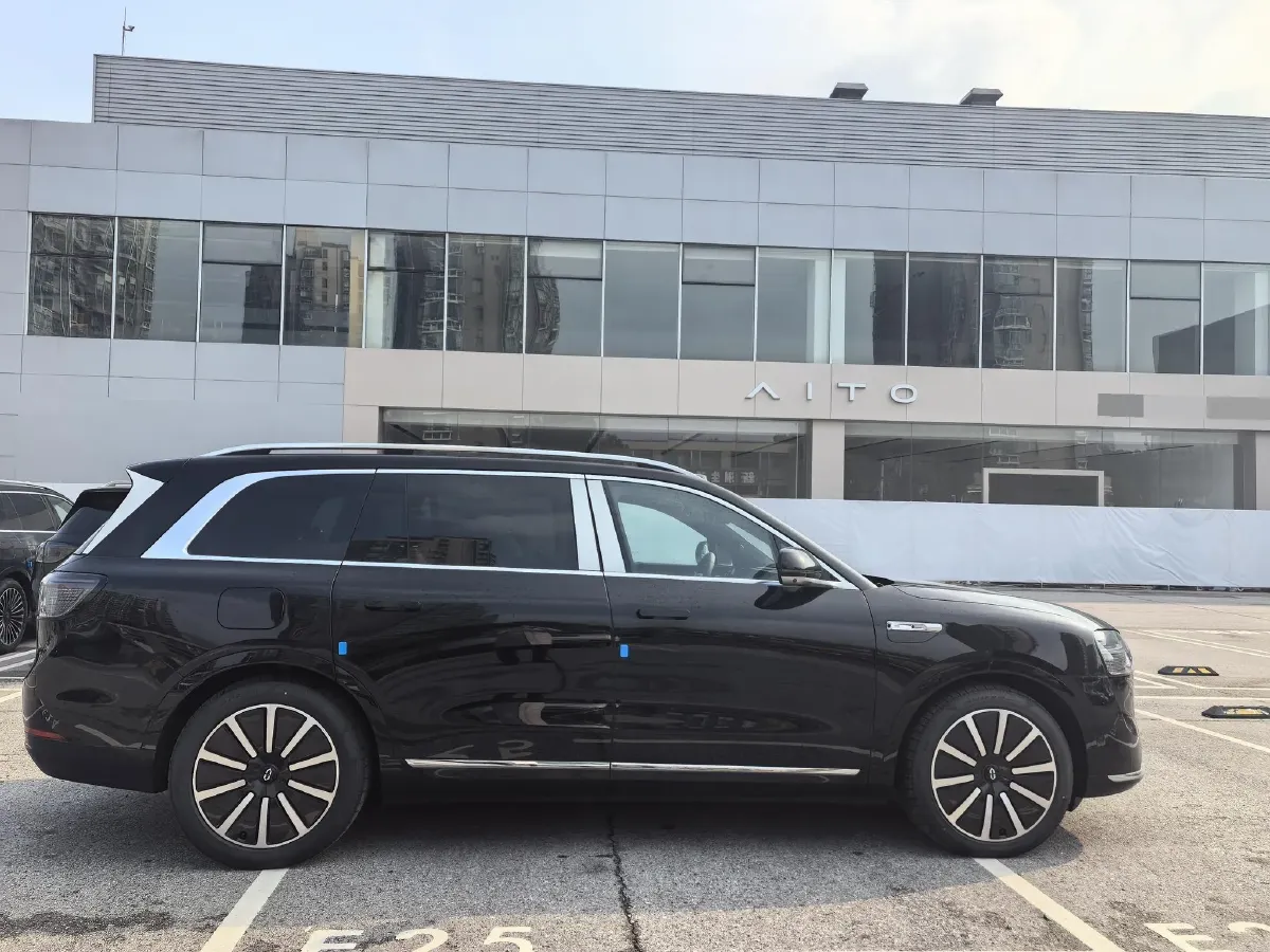 2024 AITO AITO M9 1.5T 152HP L4 REEV 42KWH,autocango,china used car exporter,china ev exporter,chinese used car exporter,chinese used ev exporter