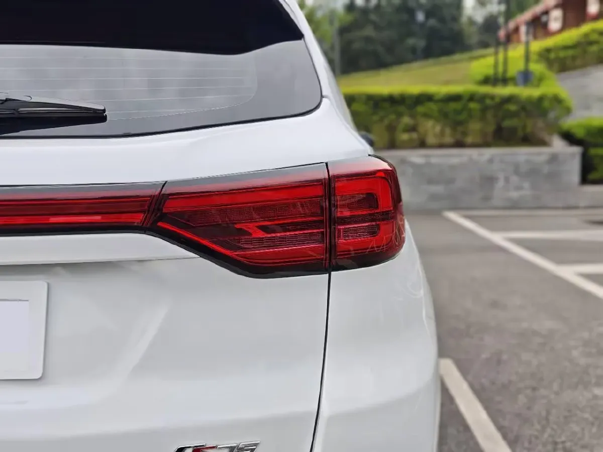 2023 ChangAn CS75 1.5T 188HP L4 7DCT,autocango,china used car exporter,china ev exporter,chinese used car exporter,chinese used ev exporter