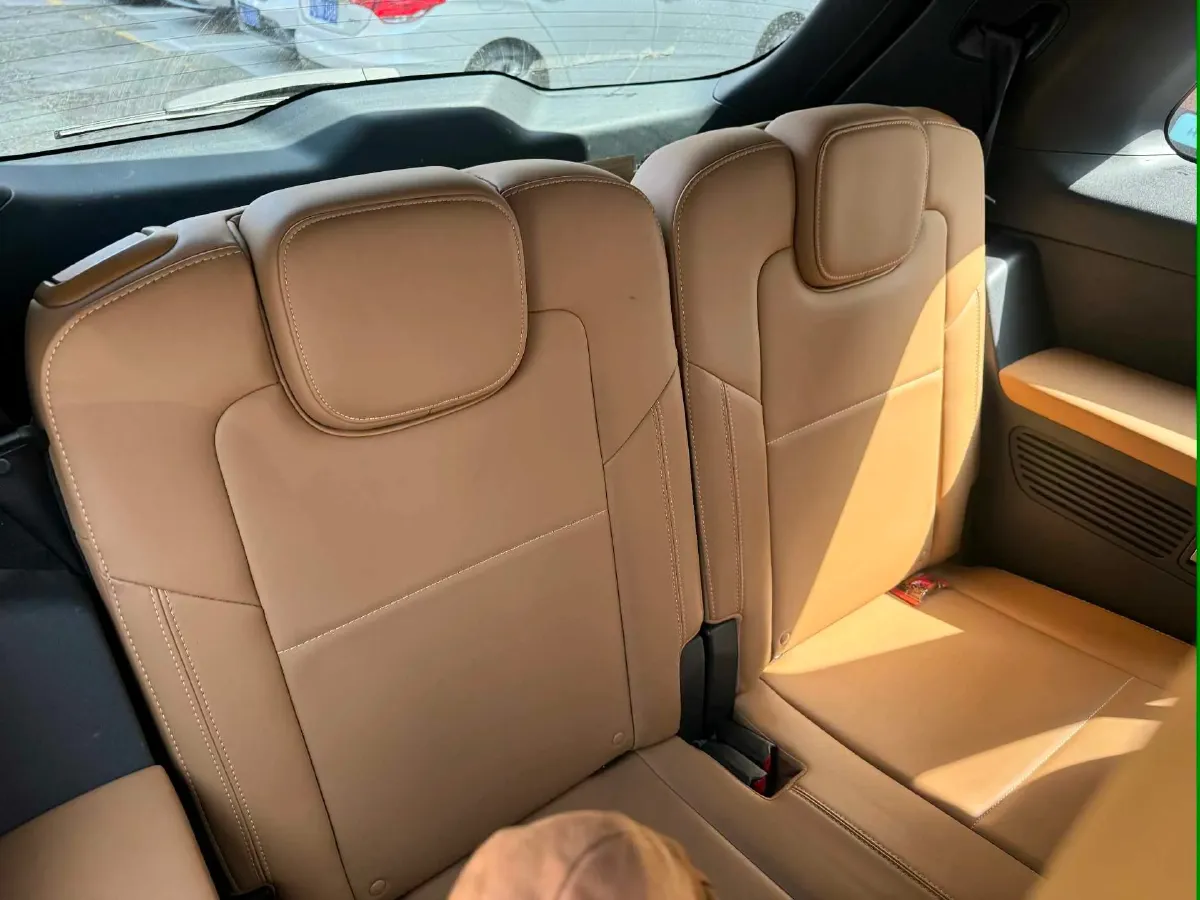 2021 Li ONE Range Extended 131HP REEV 40.5KWH,autocango,china used car exporter,china ev exporter,chinese used car exporter,chinese used ev exporter