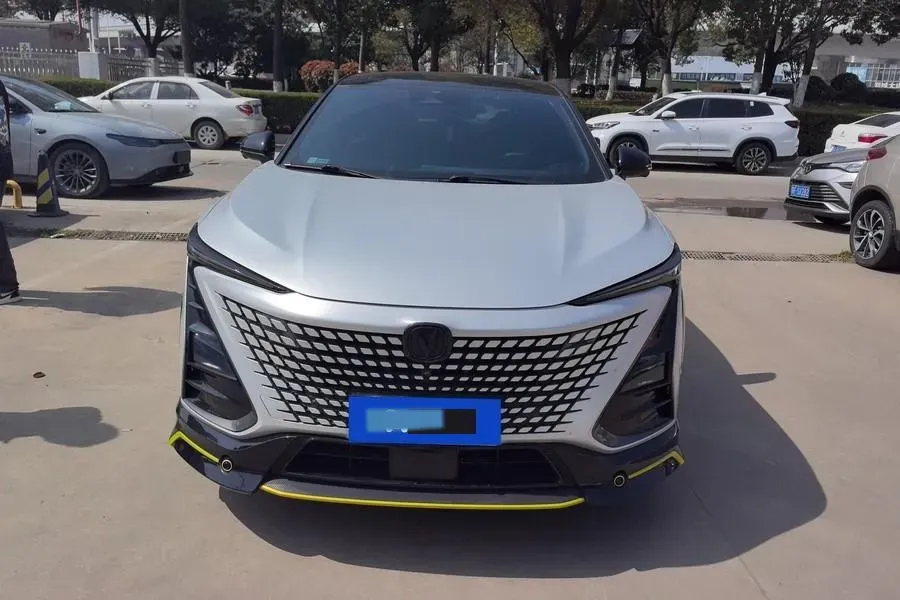 2022 ChangAn UNI-T 1.5T 188HP L4 7DCT,autocango,china used car exporter,china ev exporter,chinese used car exporter,chinese used ev exporter