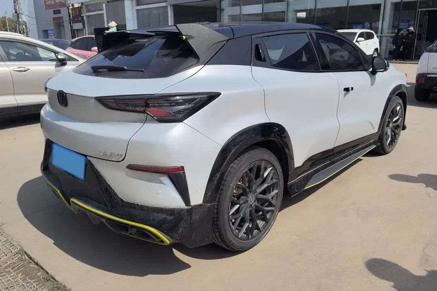 2022 ChangAn UNI-T 1.5T 188HP L4 7DCT,autocango,china used car exporter,china ev exporter,chinese used car exporter,chinese used ev exporter