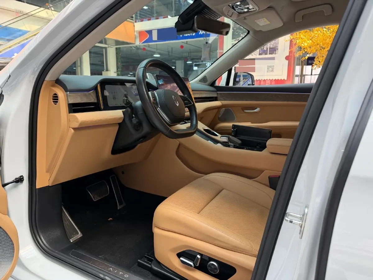 2022 JMC YuHu 7 2.0T 141HP L4 8AT,autocango,china used car exporter,china ev exporter,chinese used car exporter,chinese used ev exporter