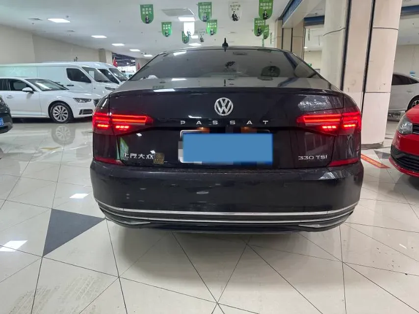 2020 Volkswagen Passat 2.0T 186HP L4 7DCT,autocango,china used car exporter,china ev exporter,chinese used car exporter,chinese used ev exporter