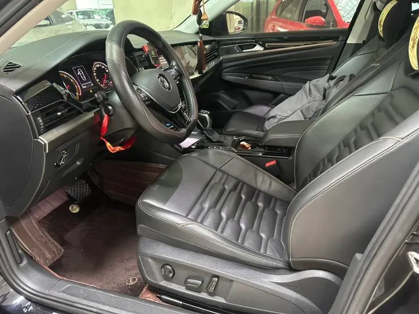 2020 Volkswagen Passat 2.0T 186HP L4 7DCT,autocango,china used car exporter,china ev exporter,chinese used car exporter,chinese used ev exporter