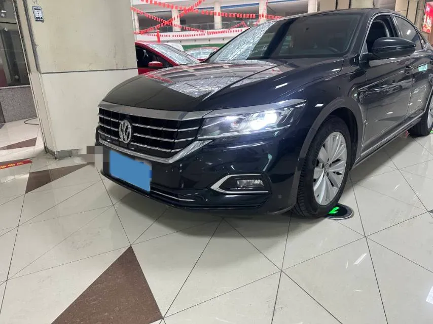 2020 Volkswagen Passat 2.0T 186HP L4 7DCT,autocango,china used car exporter,china ev exporter,chinese used car exporter,chinese used ev exporter