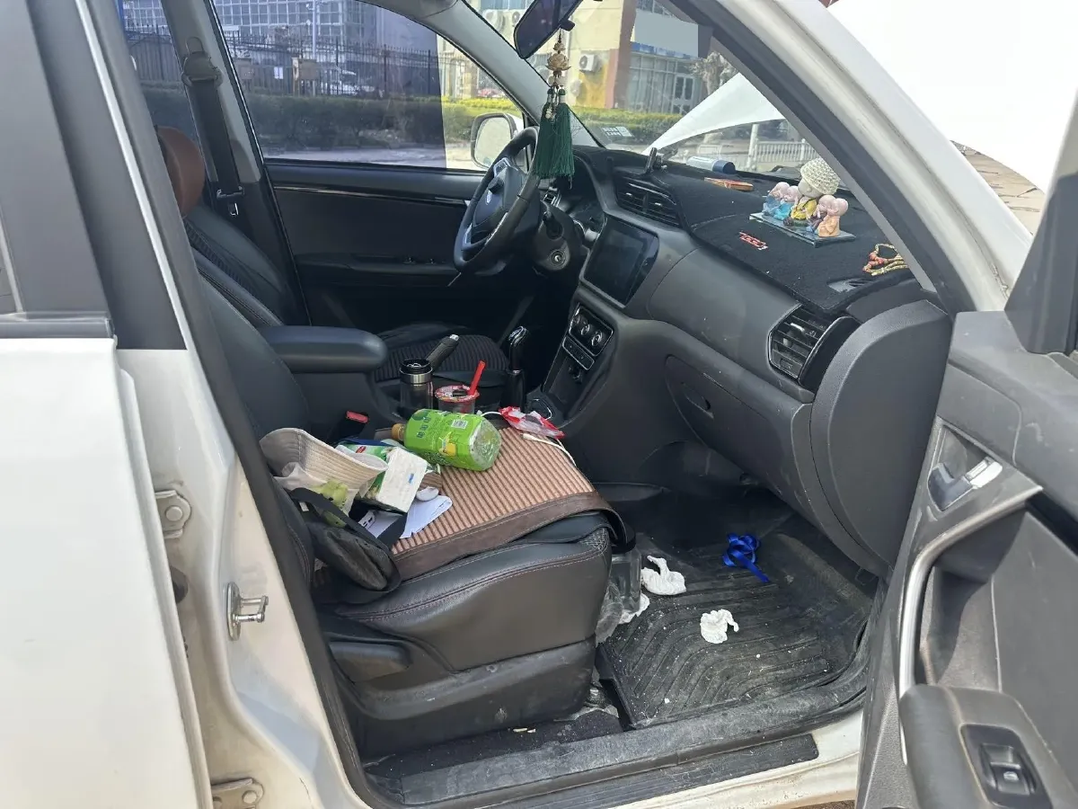 2018 Chery Tiggo 3 1.6L 126HP L4 5MT,autocango,china used car exporter,china ev exporter,chinese used car exporter,chinese used ev exporter