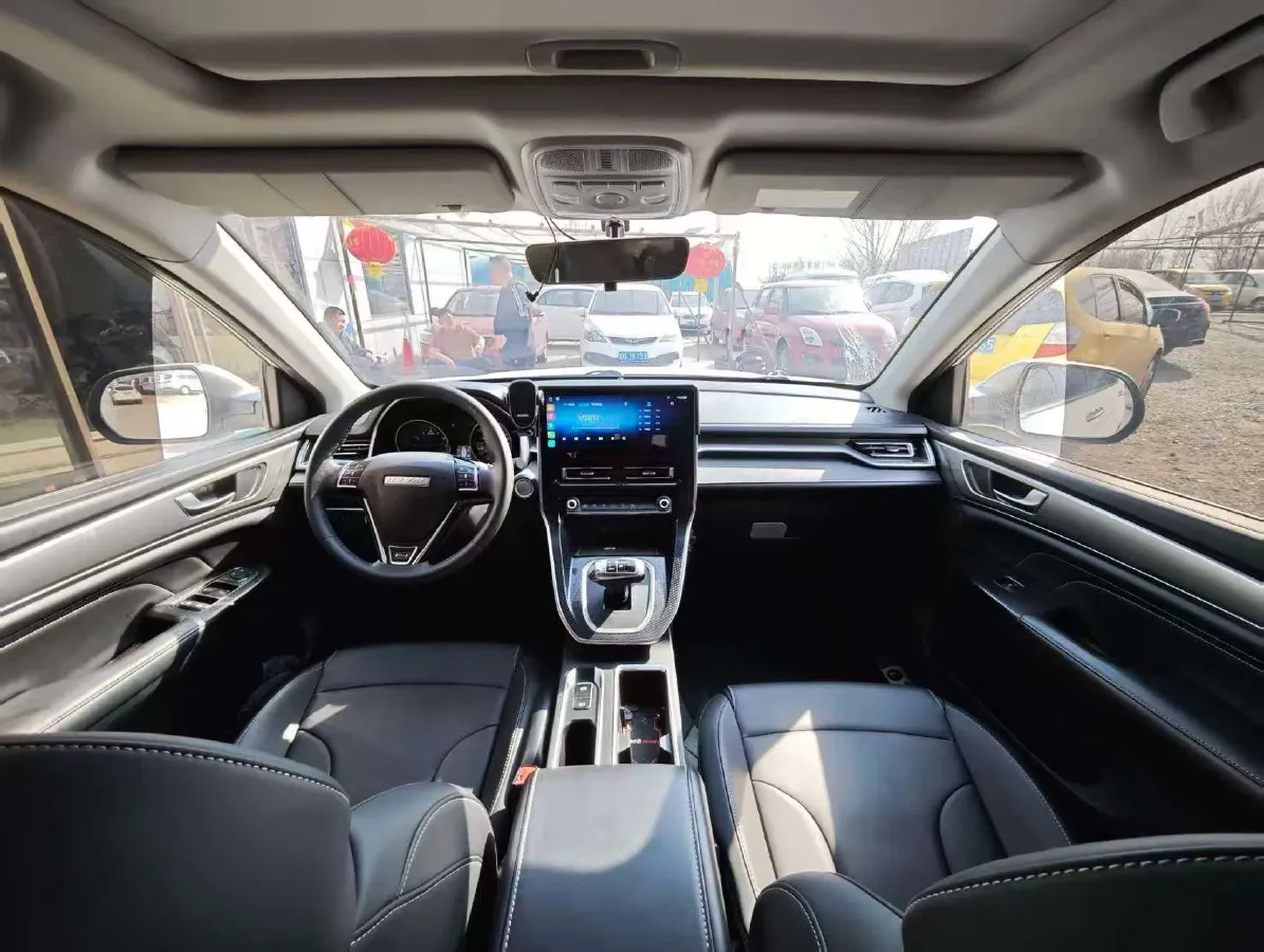 2021 Haval M6 1.5T 150HP L4 7DCT,autocango,china used car exporter,china ev exporter,chinese used car exporter,chinese used ev exporter