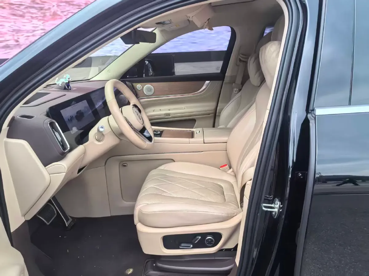 2024 AITO AITO M9 1.5T 152HP L4 REEV 42KWH,autocango,china used car exporter,china ev exporter,chinese used car exporter,chinese used ev exporter