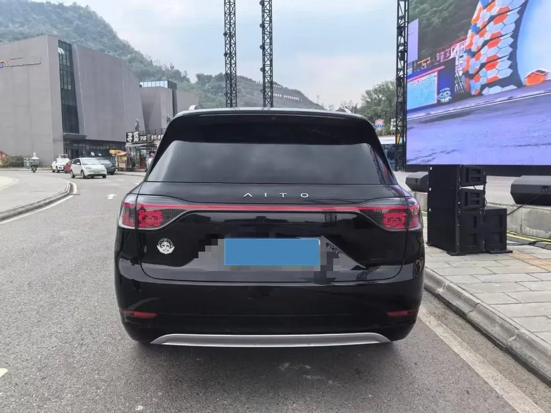 2024 AITO AITO M9 1.5T 152HP L4 REEV 42KWH,autocango,china used car exporter,china ev exporter,chinese used car exporter,chinese used ev exporter